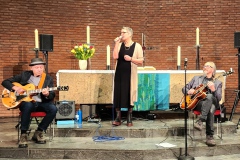 Epiphaniaskirche mit Maria Terbeck